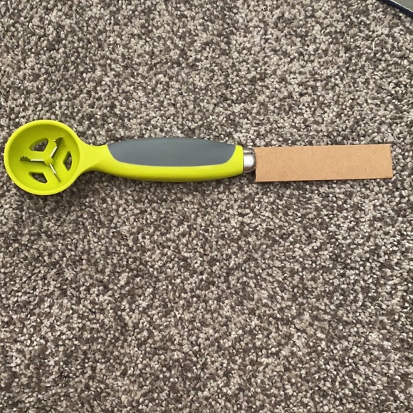 Pampered Chef Avocado Tool - Picture 3 of 3